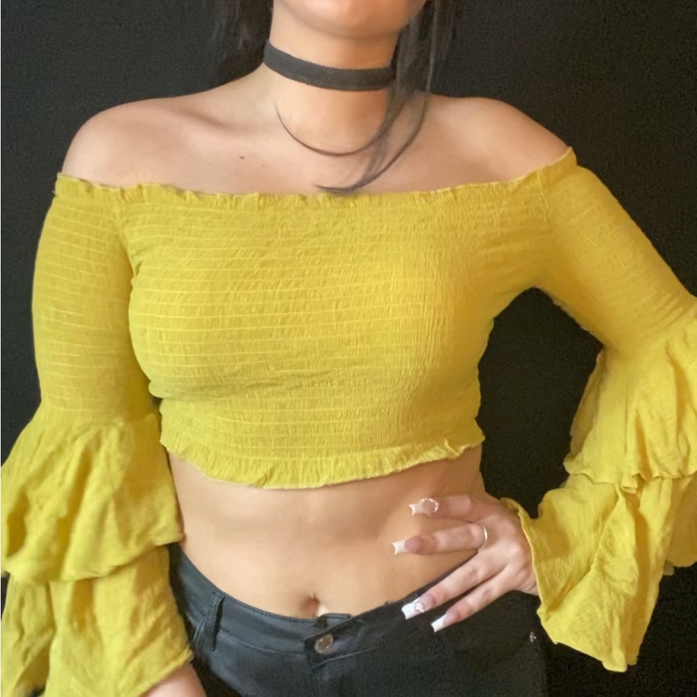 citrus flare sleeve crop top